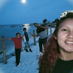 Meet your Posher, Kenia